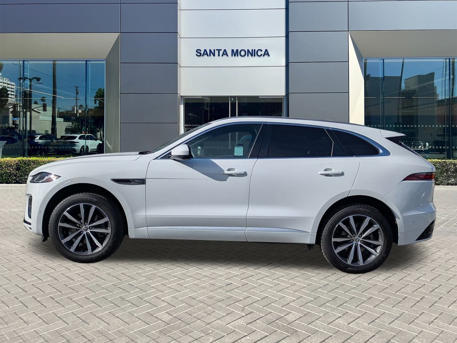 Used 2024 Jaguar F-PACE R-Dynamic S image 8