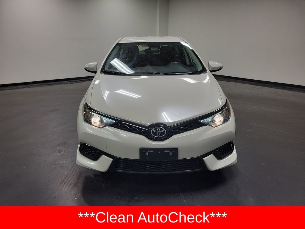 Used 2017 Toyota Corolla iM image 2