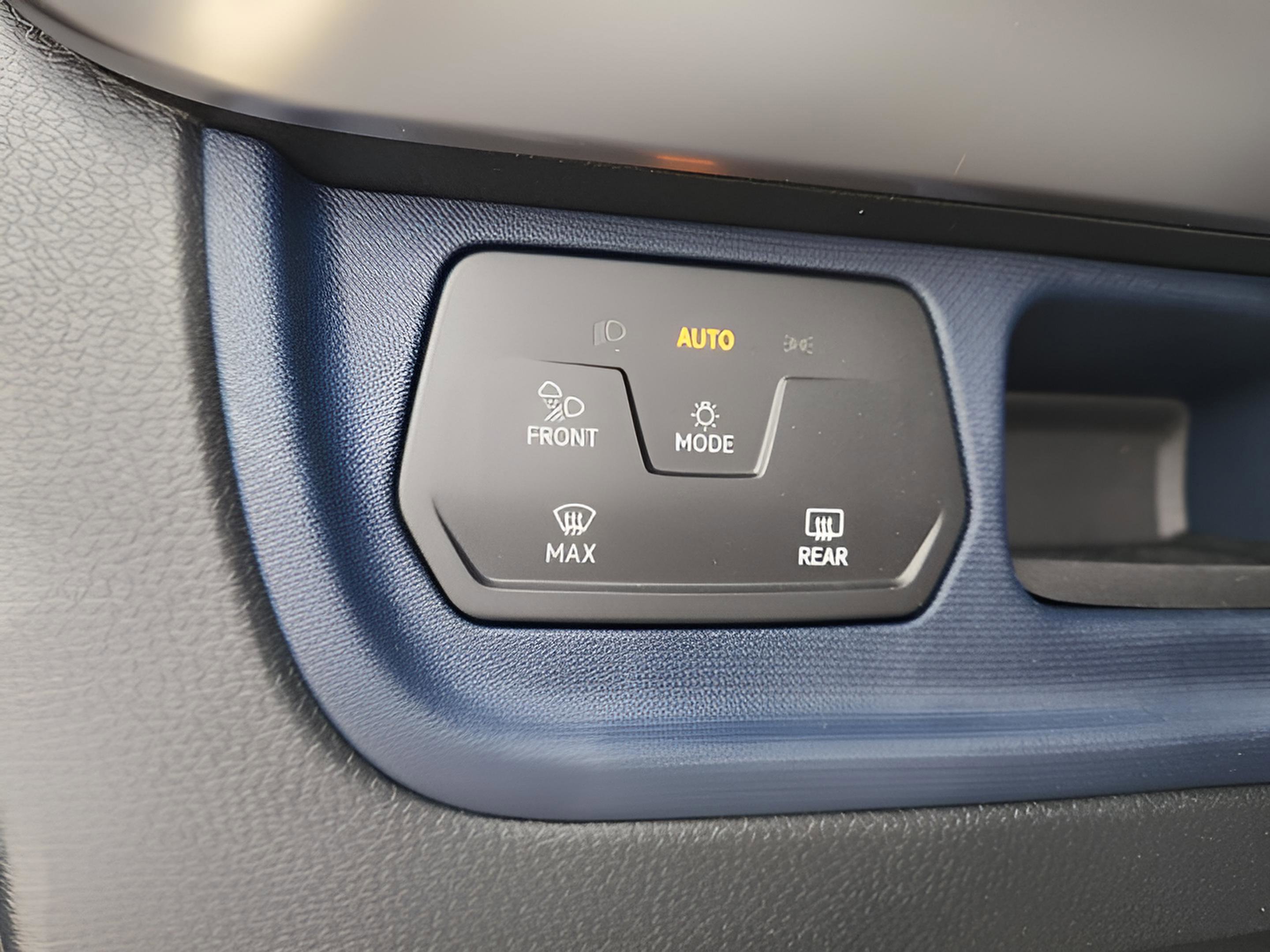 New 2025 Volkswagen ID. Buzz Pro S image 13
