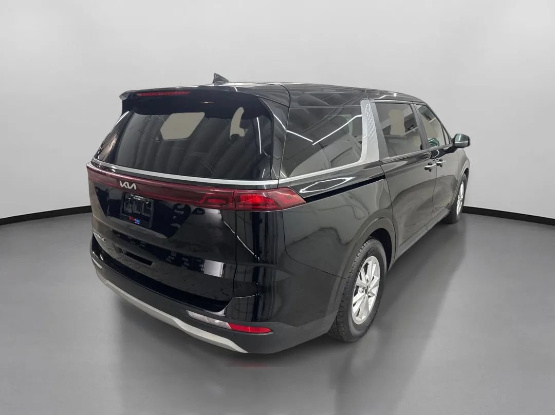 Used 2022 Kia Carnival LX FWD image 10