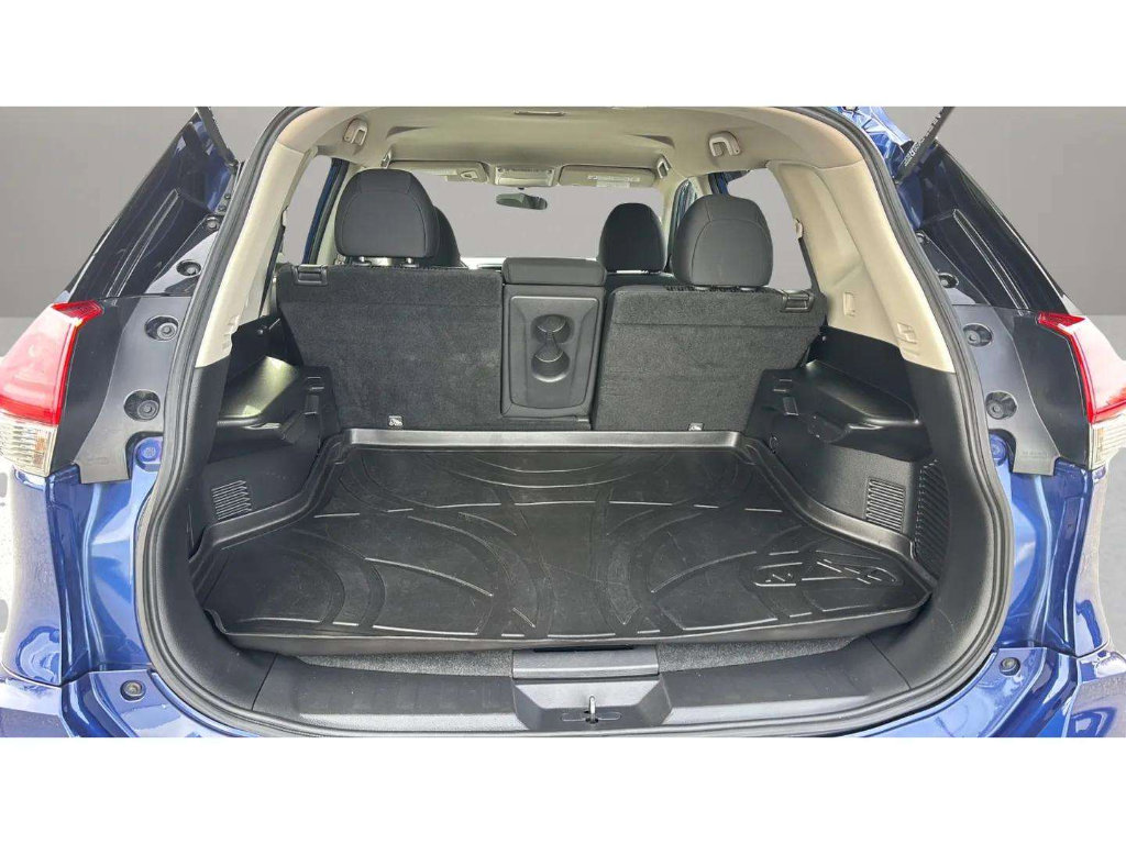 Used 2017 Nissan Rogue SV image 9