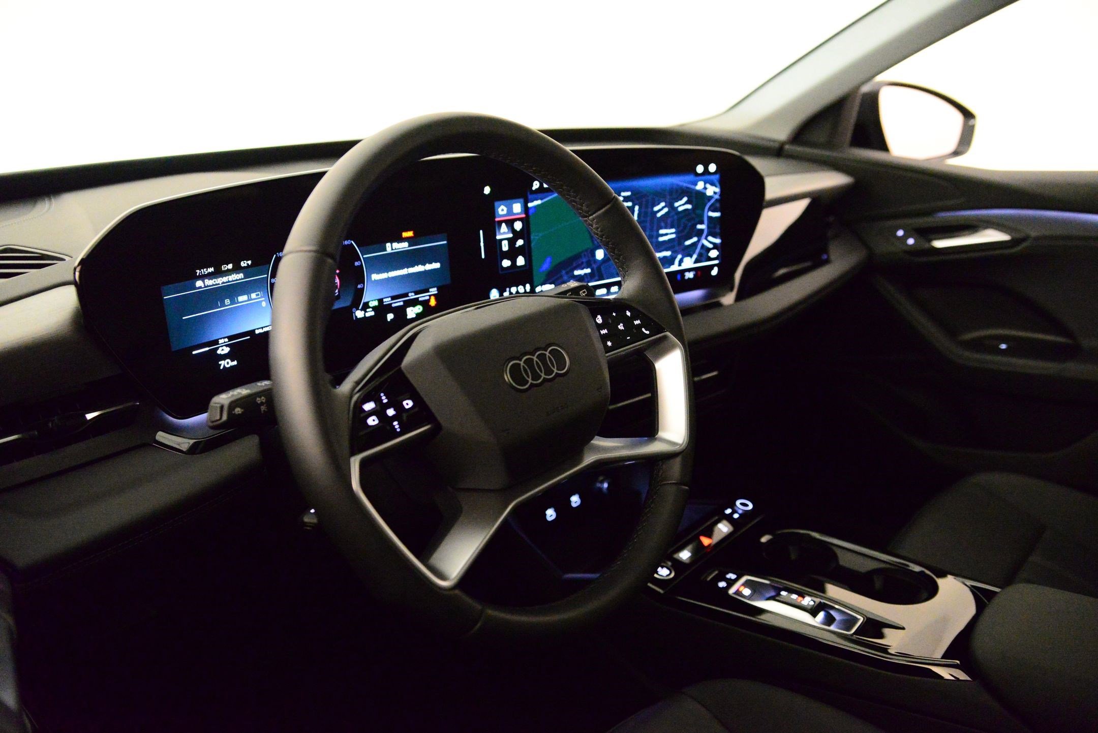 Used 2025 Audi Q6 e-tron Premium w/ Convenience Package image 4