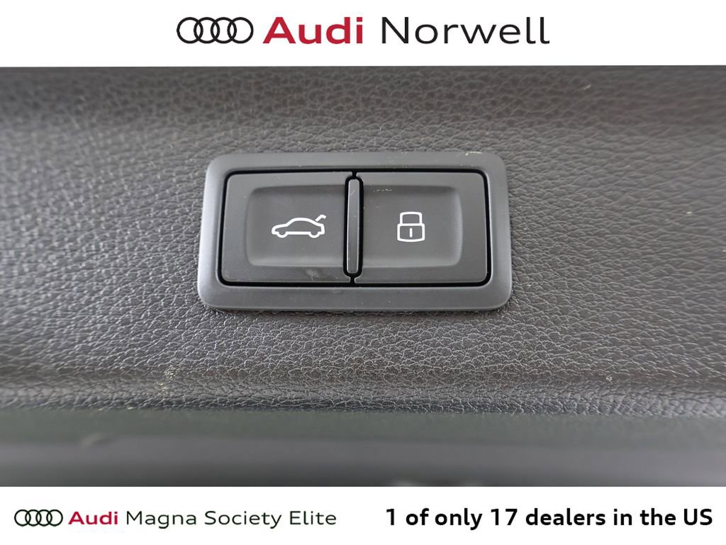 Used 2023 Audi Q3 2.0T Premium w/ Convenience Package AWD/4WD image 16