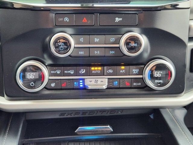 Certified 2024 Ford Expedition XLT image 17