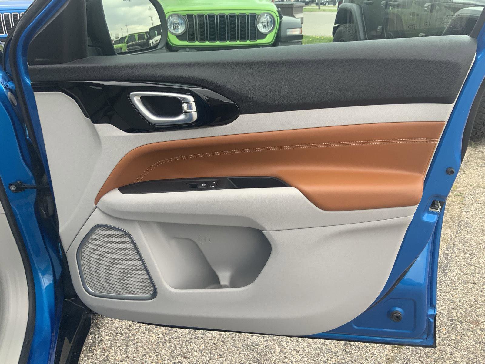 Used 2022 Jeep Compass Limited w/ Elite Group image 57