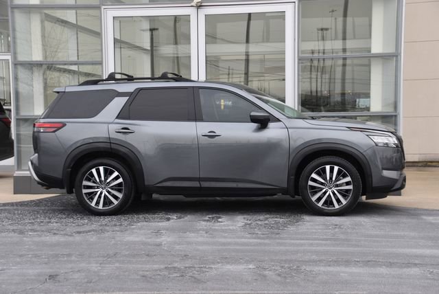 Used 2022 Nissan Pathfinder Platinum w/ Cargo Package AWD/4WD image 7