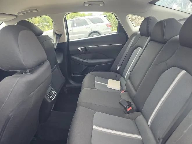 Used 2020 Hyundai Sonata SEL w/ Convenience Package FWD image 9