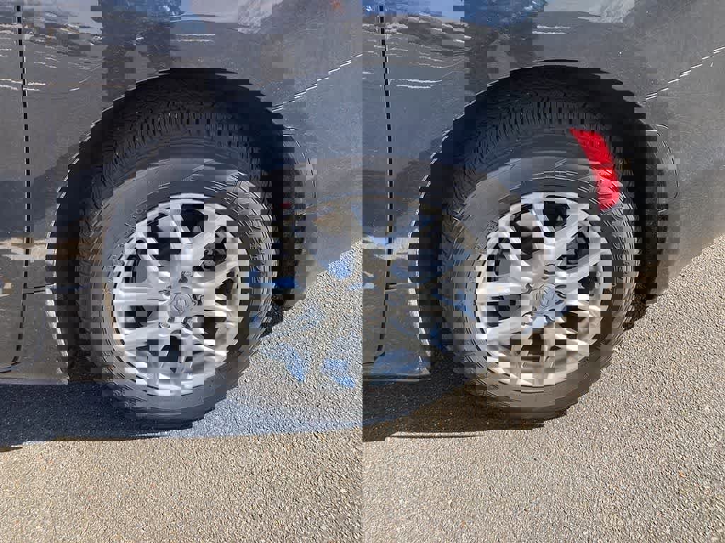 Used 2020 Chrysler Pacifica Touring-L FWD image 18