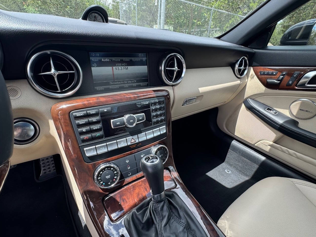 Used 2013 Mercedes-Benz SLK 250 image 38