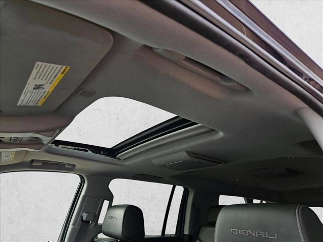 Used 2015 GMC Yukon XL Denali w/ Touring Package image 22