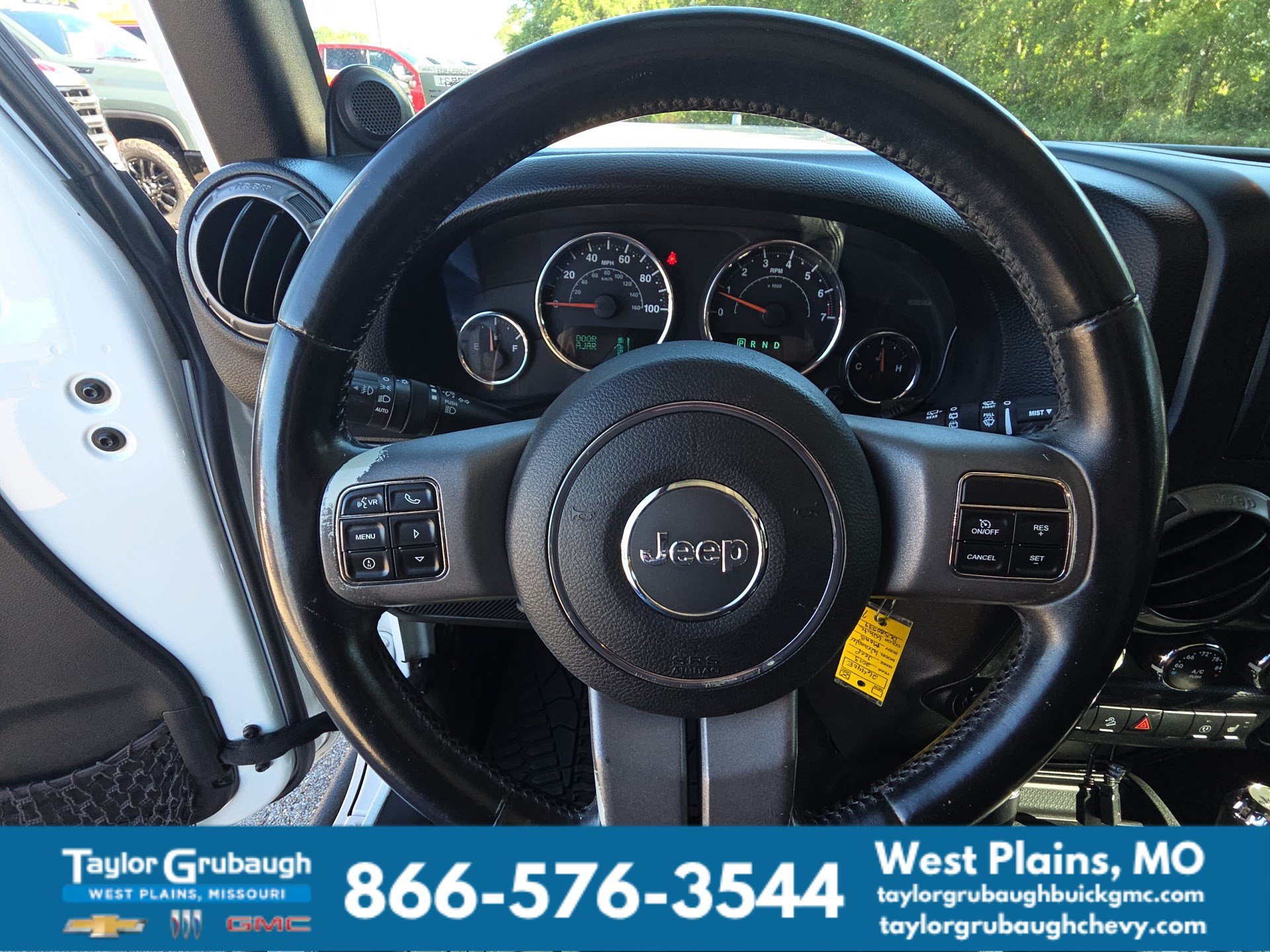 Used 2013 Jeep Wrangler Unlimited Sahara AWD/4WD image 17