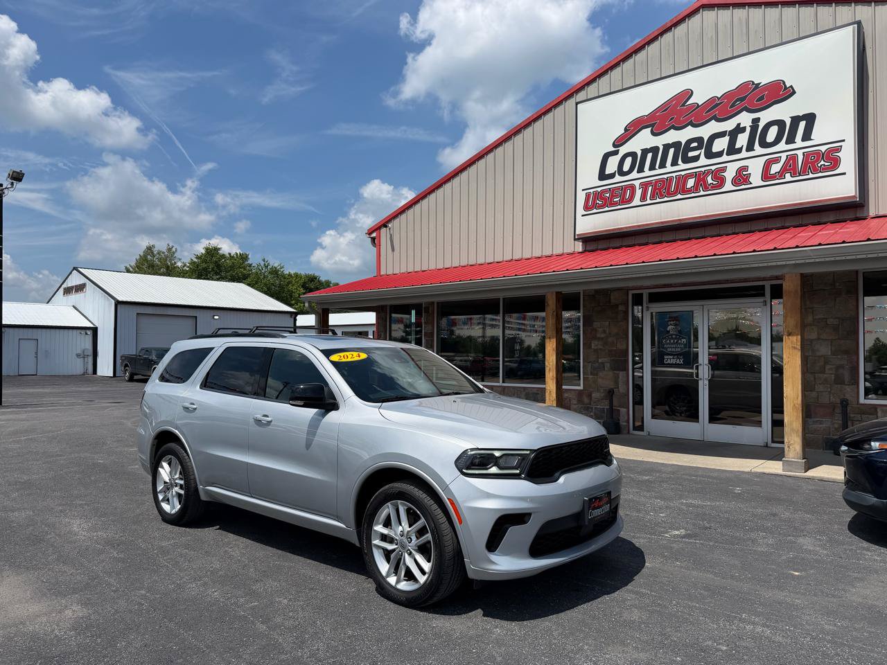 Used 2024 Dodge Durango GT AWD/4WD image 2