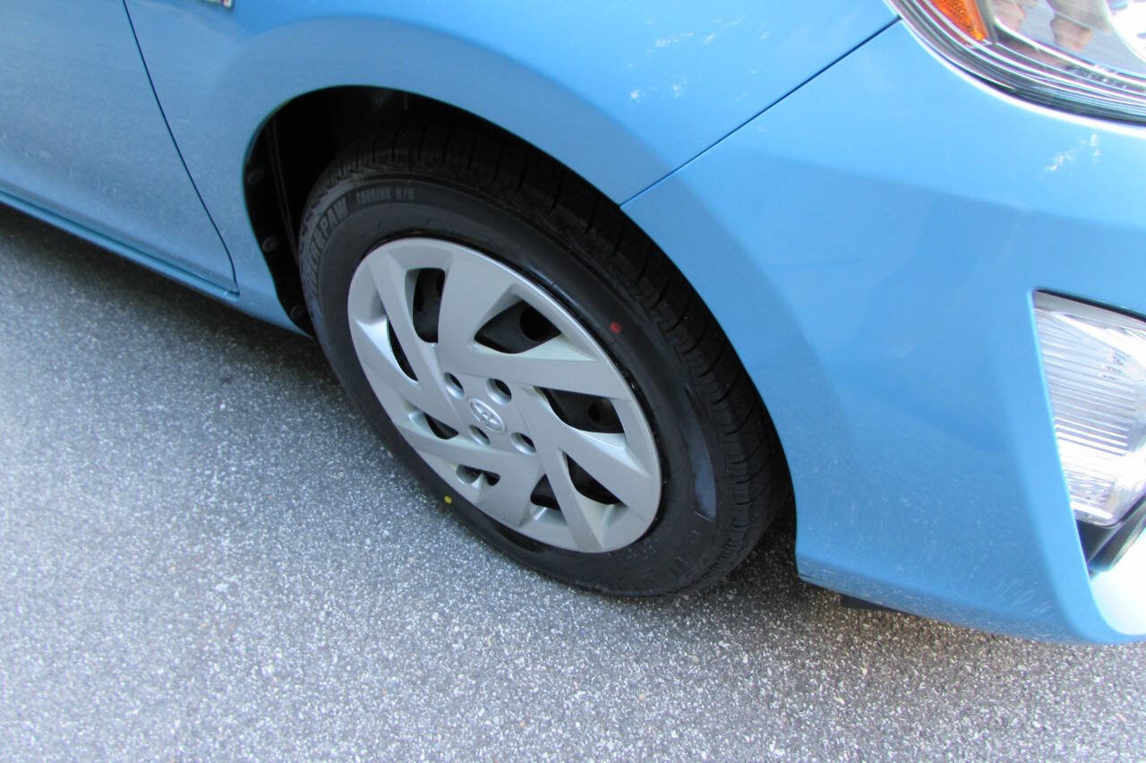 Used 2015 Toyota Prius C Two image 13