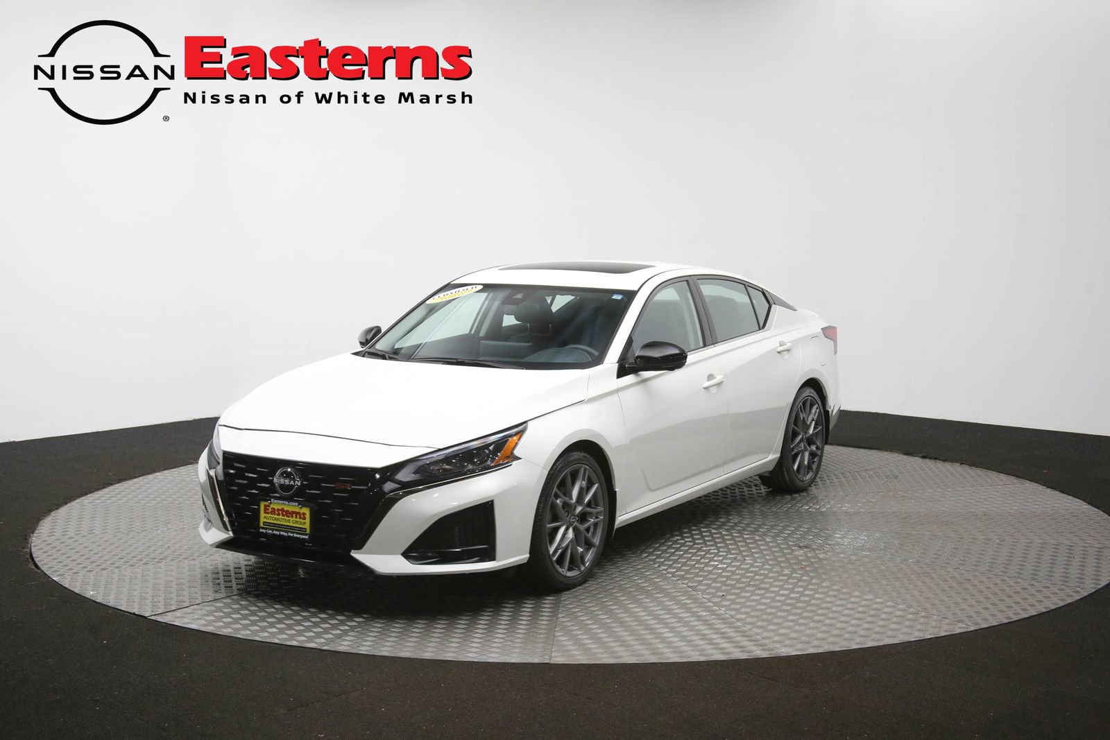 Used 2024 Nissan Altima 2.0 SR FWD image 53
