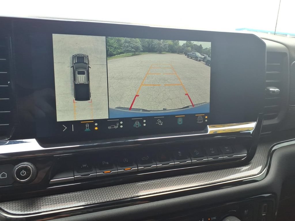 Used 2023 Chevrolet Silverado 1500 ZR2 w/ Technology Package AWD/4WD image 18