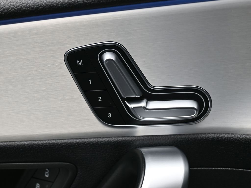 Used 2025 Mercedes-Benz CLA 250 CLA 250 image 10