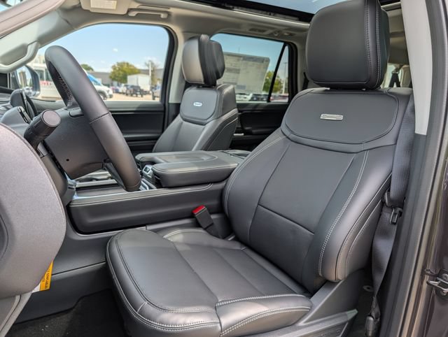 New 2027 Ford Expedition Max Platinum w/ Driver's Package RWD image 19