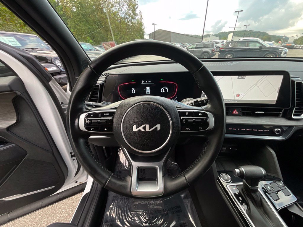 Used 2025 Kia Sportage X-Line AWD/4WD image 10