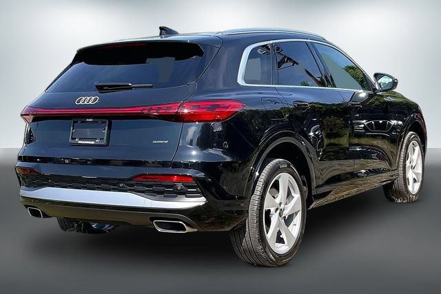 Used 2025 Audi Q5 Premium Plus w/ Premium Plus AWD/4WD image 13