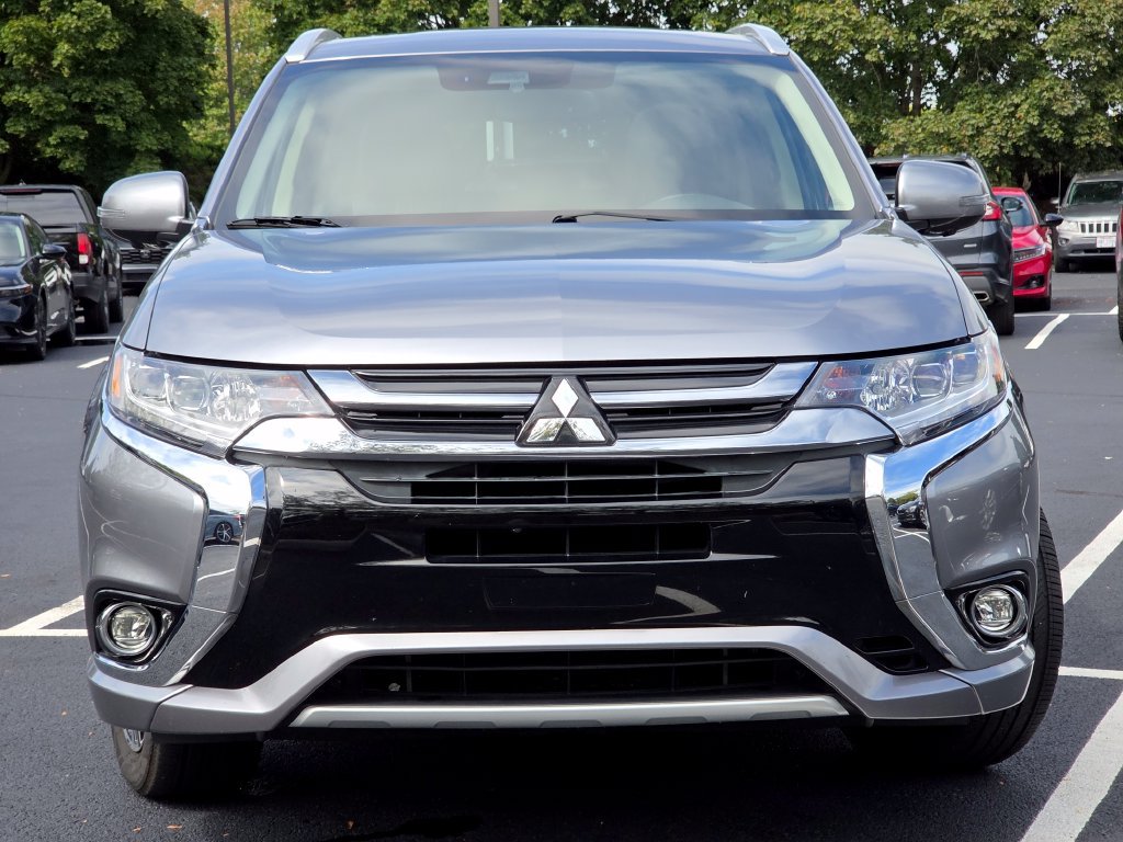 Used 2018 Mitsubishi Outlander 4WD Plug-In Hybrid image 25