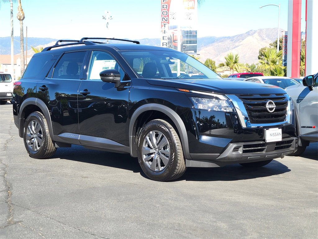 New 2025 Nissan Pathfinder SV image 15