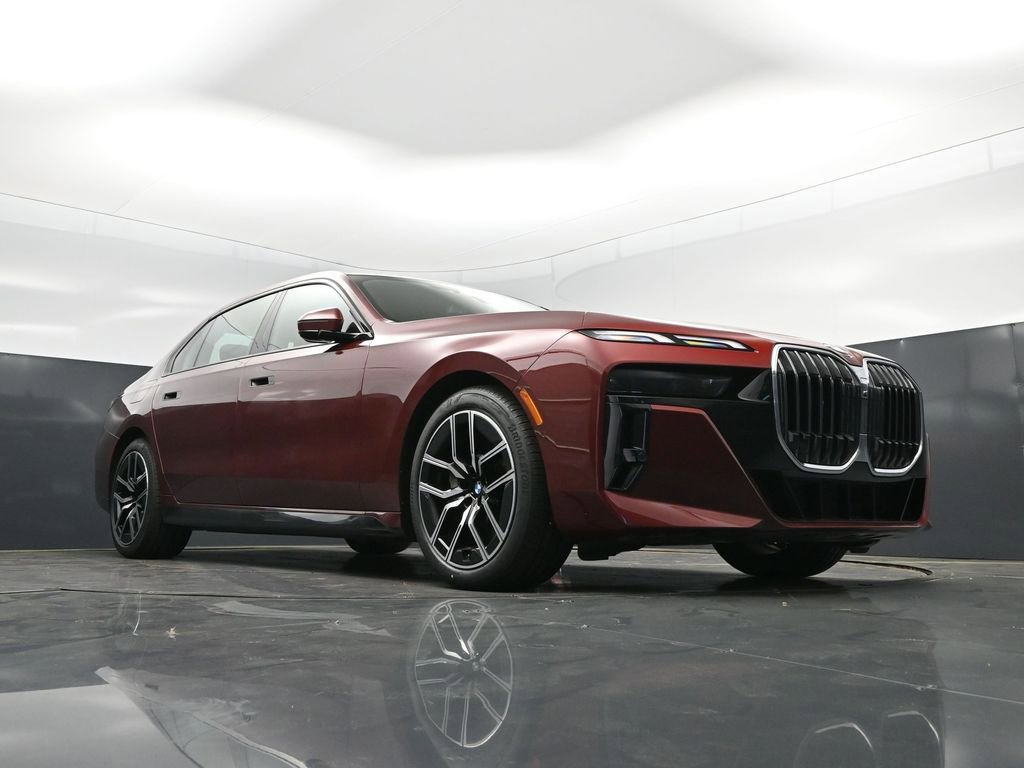 Certified 2025 BMW 740i image 44