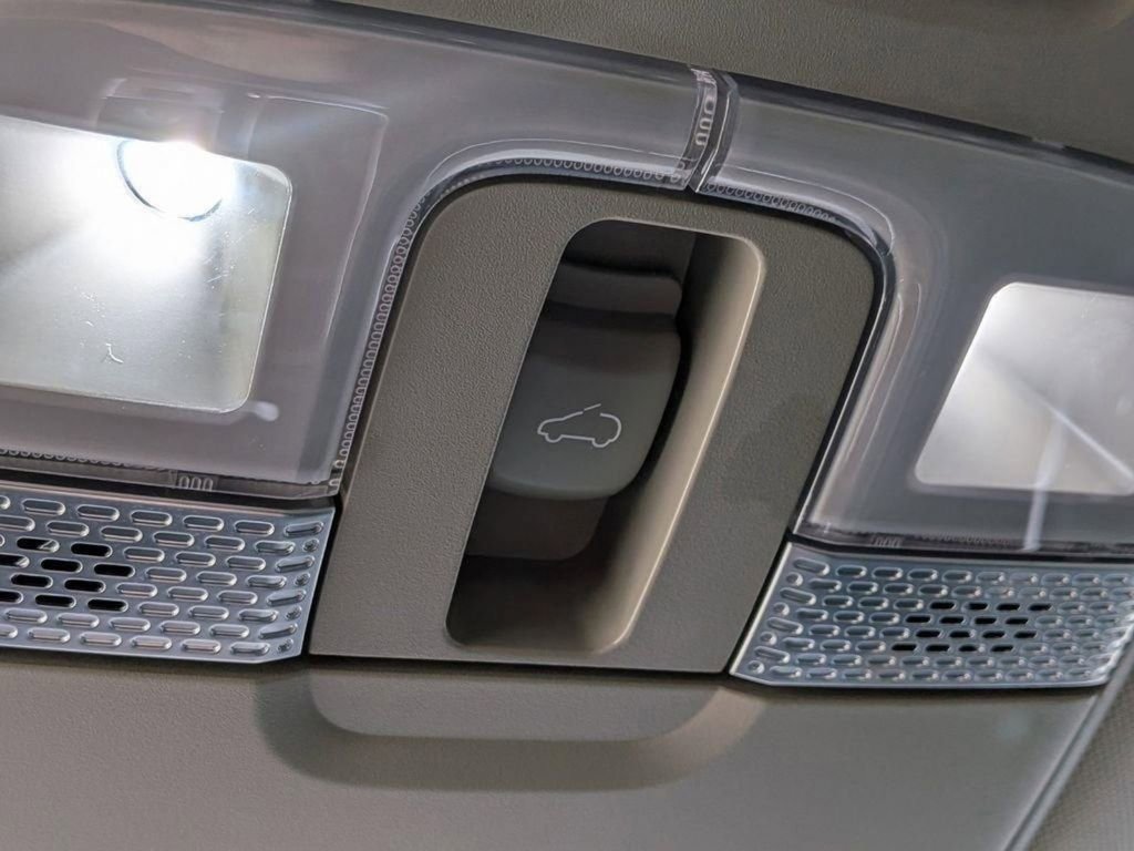 Certified 2024 Kia Telluride S w/ S Sunroof Package image 22