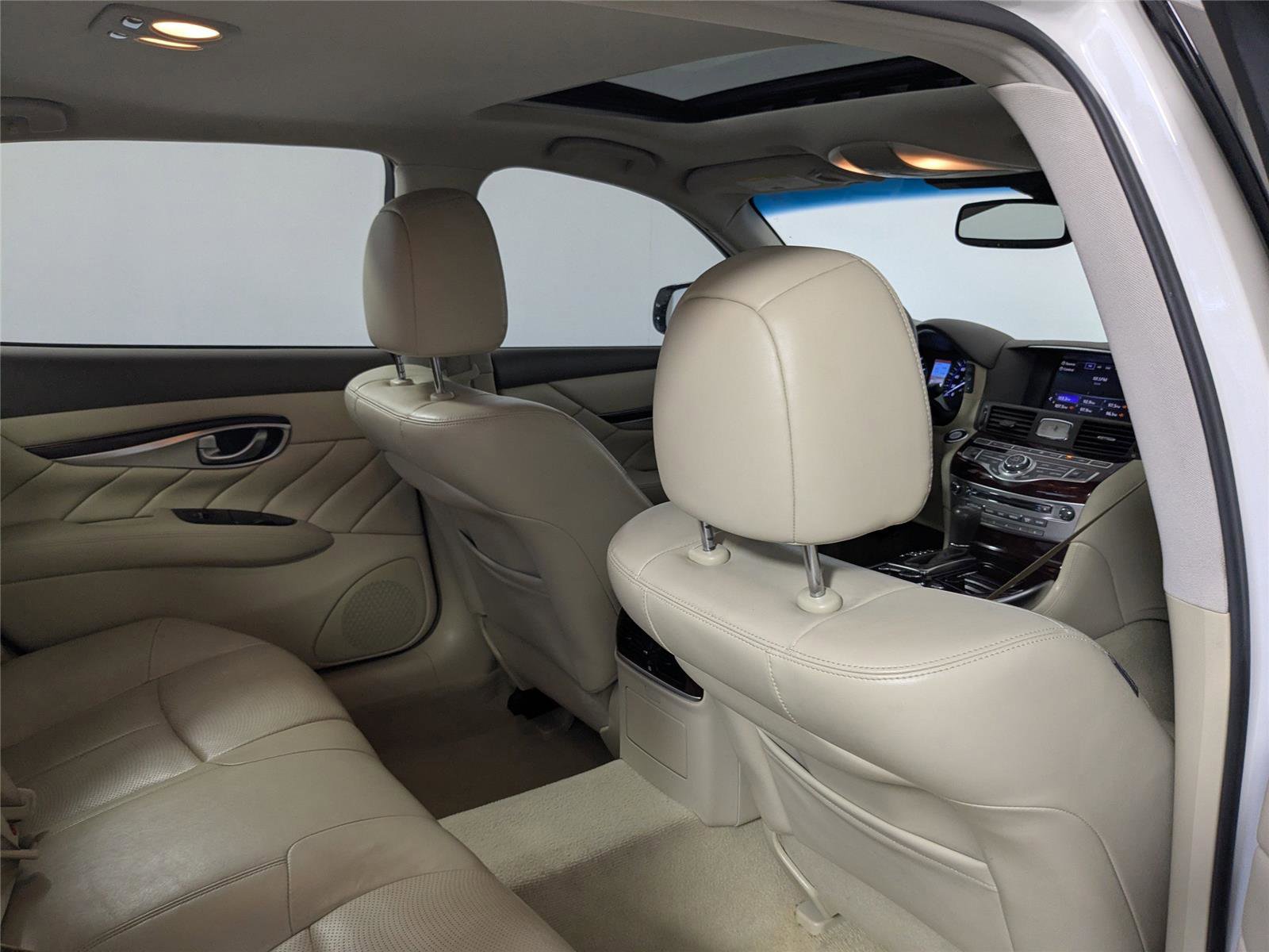 Used 2019 INFINITI Q70 L 3.7 image 28