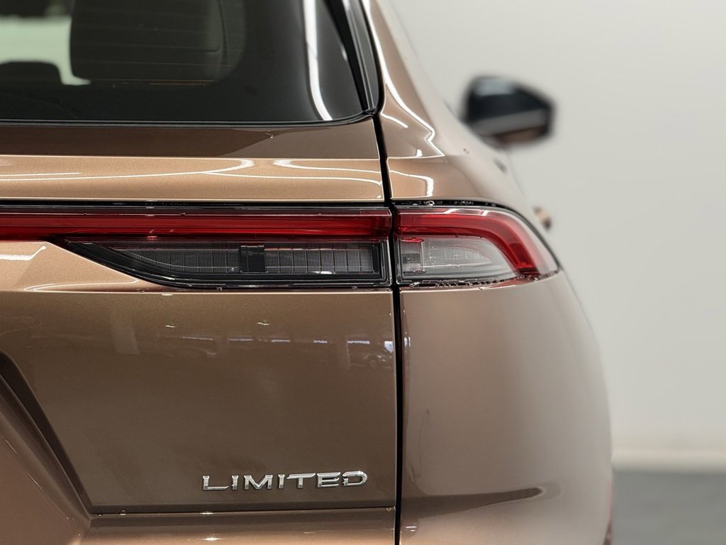 New 2026 Toyota Crown Signia Limited image 7