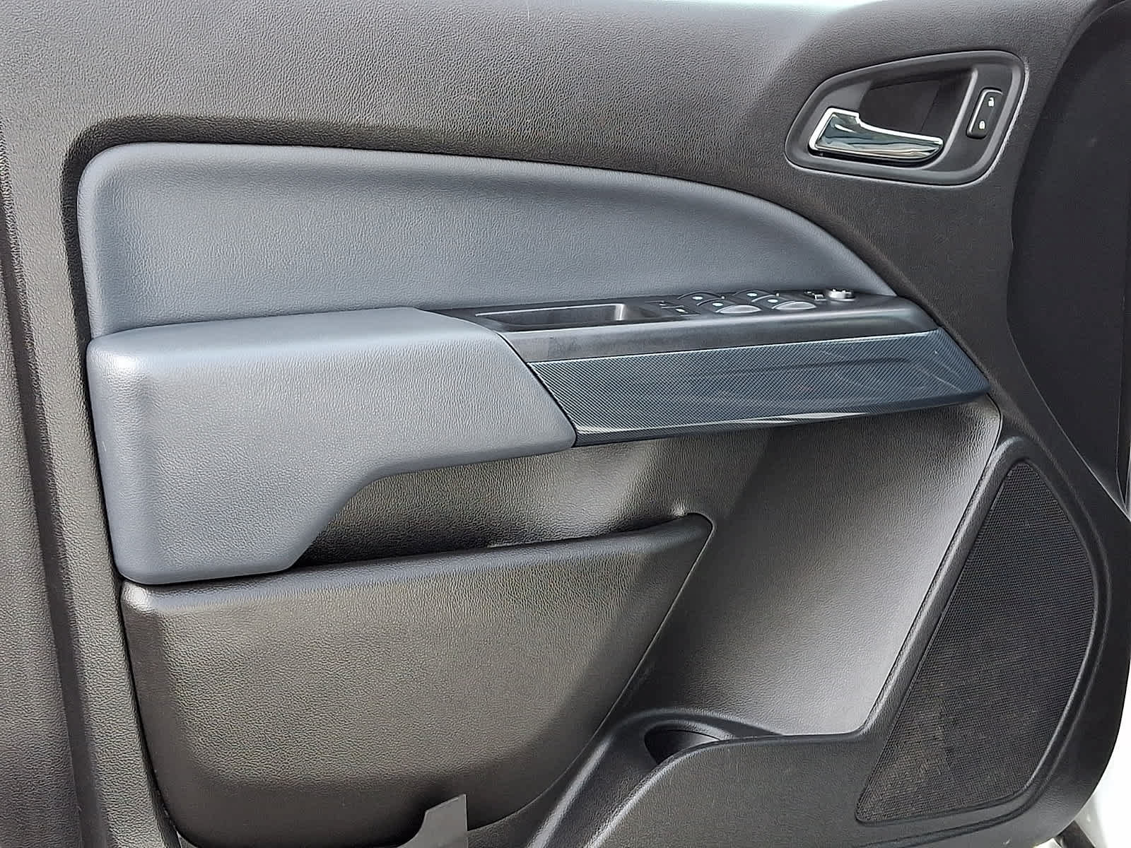 Used 2019 Chevrolet Colorado Z71 AWD/4WD image 14