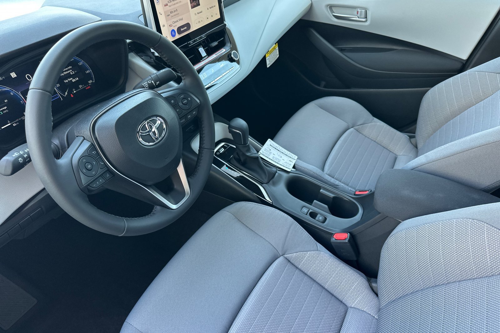 Certified 2026 Toyota Corolla SE w/ SE Package FWD image 9