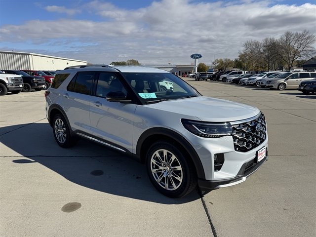 New 2026 Ford Explorer Platinum image 1