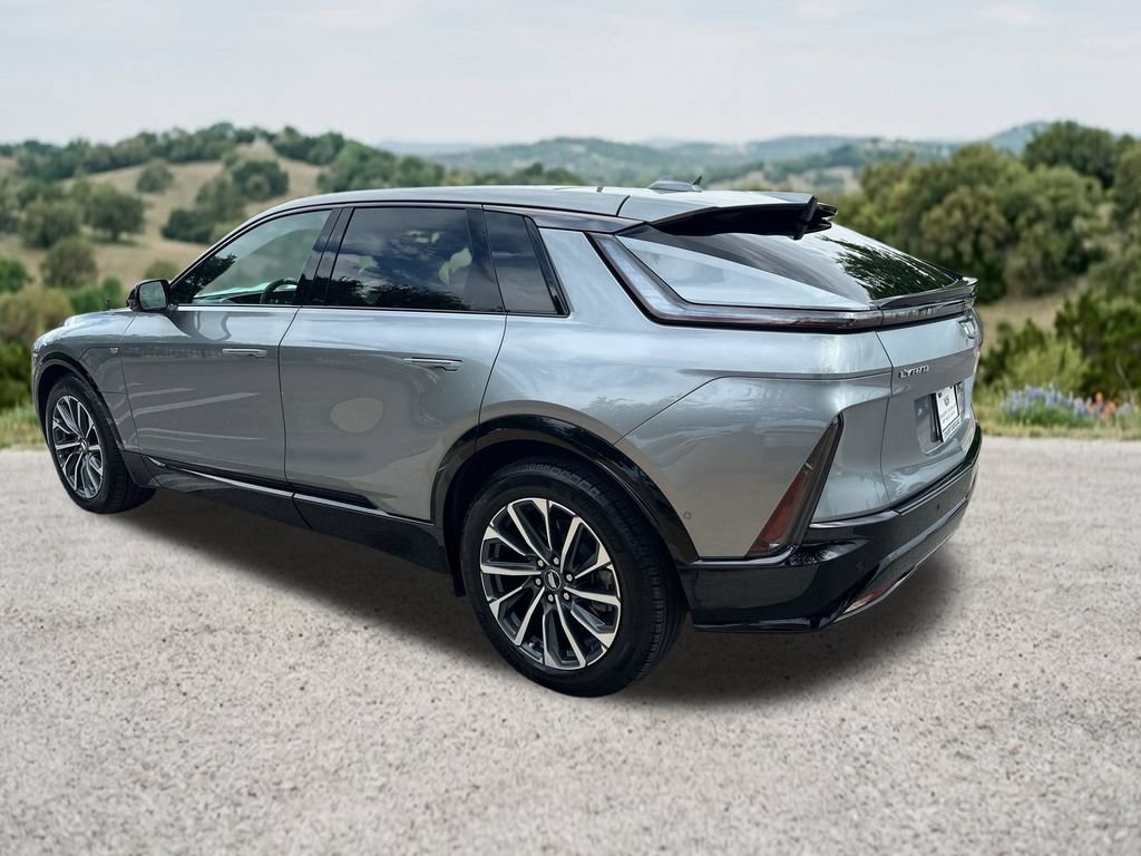 Used 2024 Cadillac Lyriq Sport RWD image 7