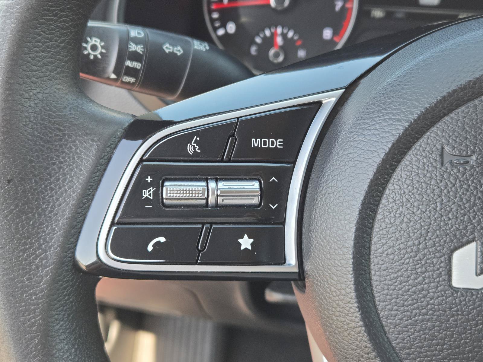 Used 2023 Kia Forte LXS w/ LXS Technology Package FWD image 16