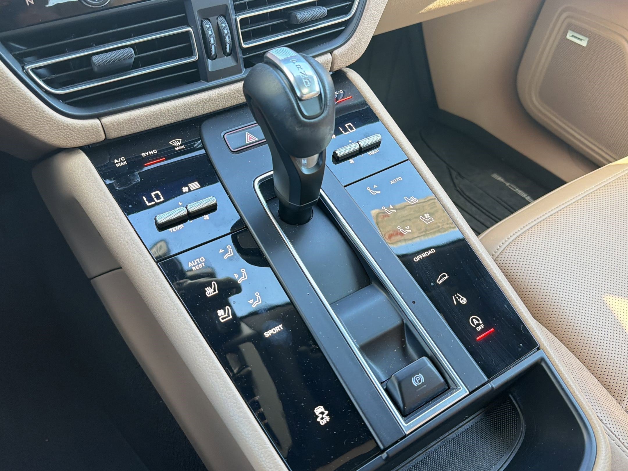 Used 2022 Porsche Macan image 17