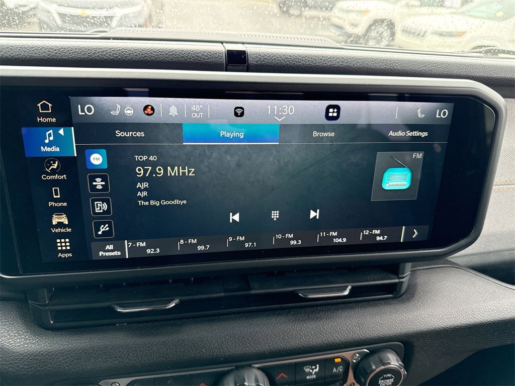 Used 2024 Jeep Gladiator Sport image 16