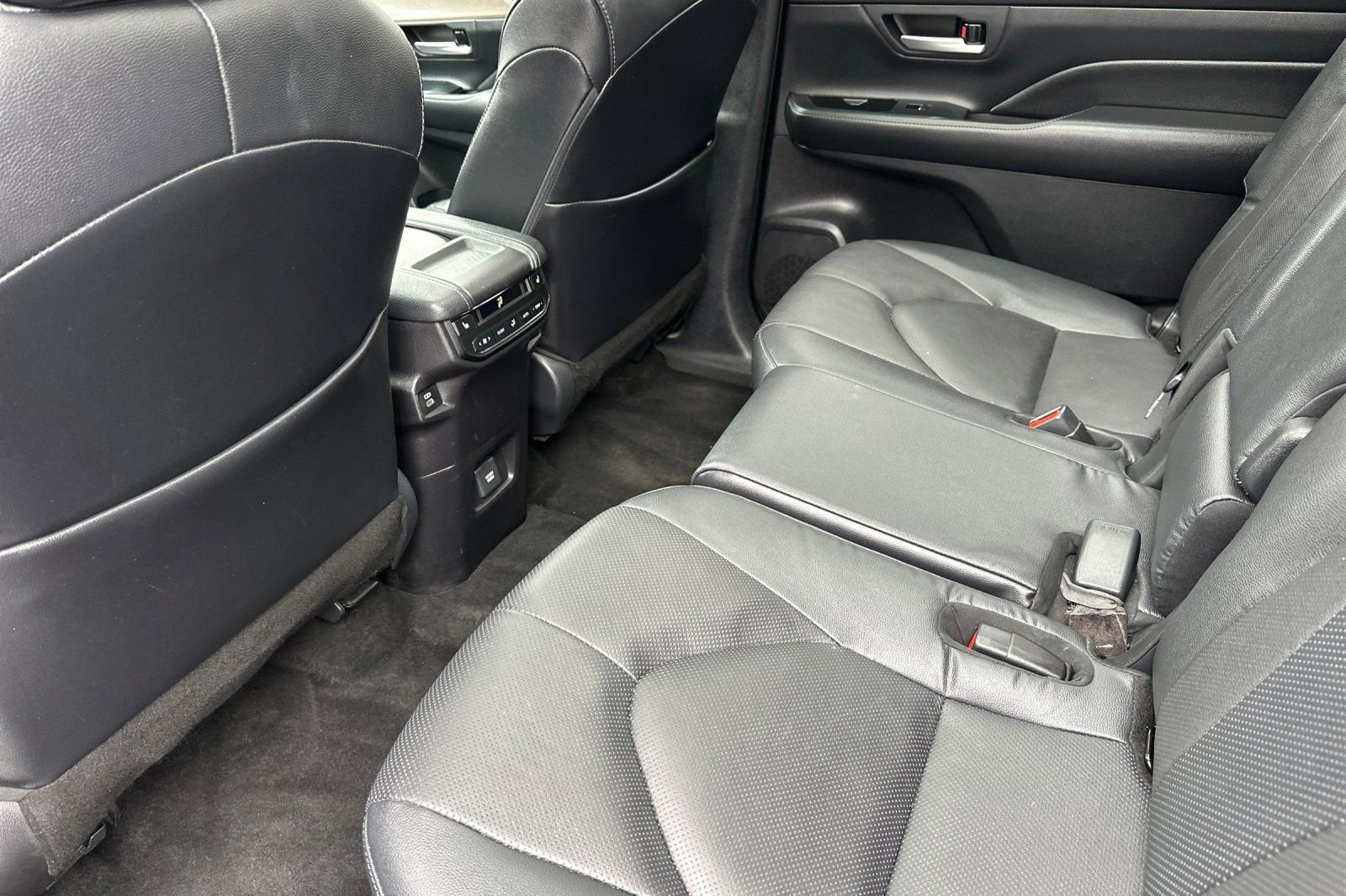 Certified 2024 Toyota Grand Highlander AWD Hybrid image 12