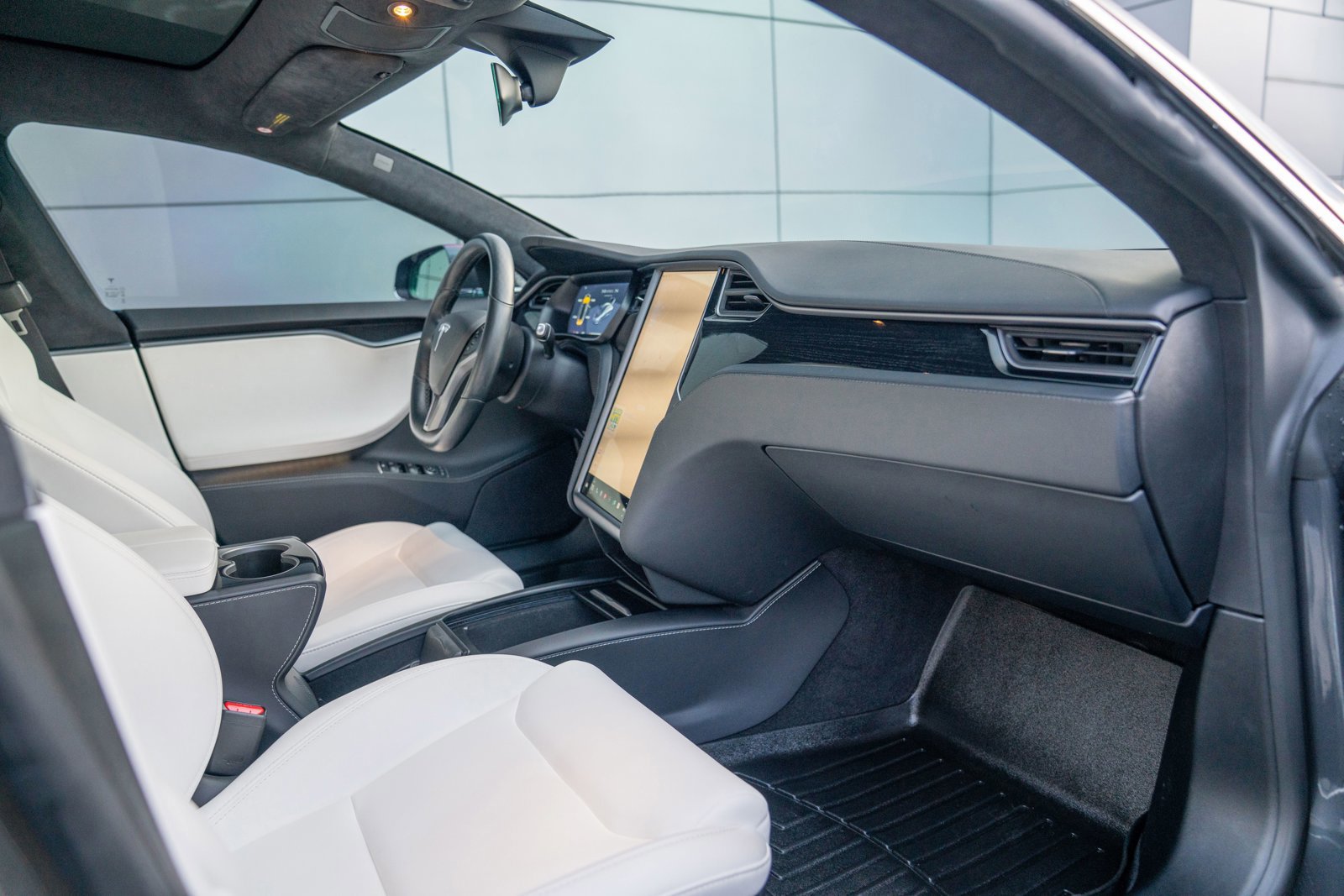 Used 2021 Tesla Model S Long Range Plus image 24