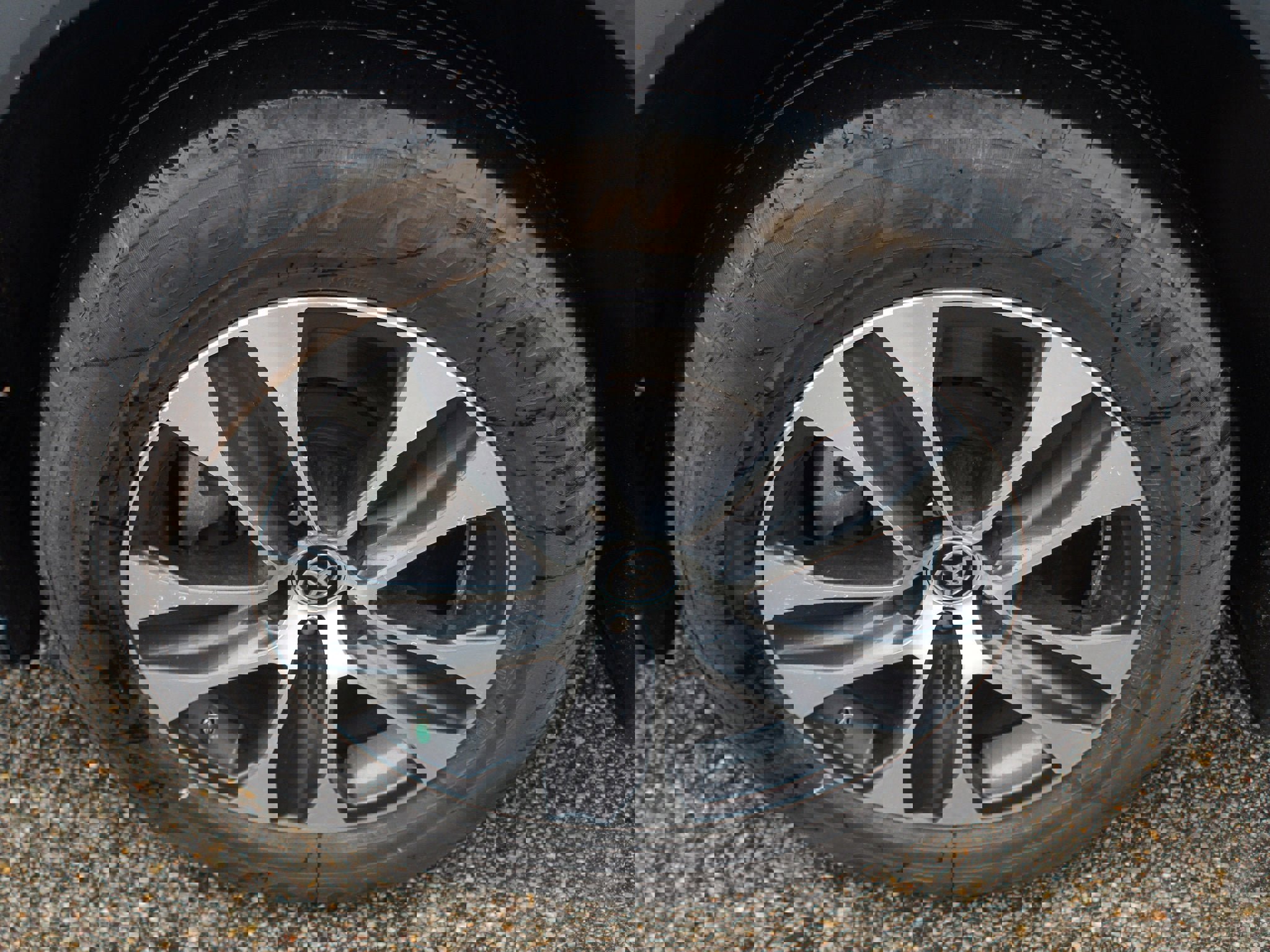 Used 2024 Toyota Highlander XLE image 27