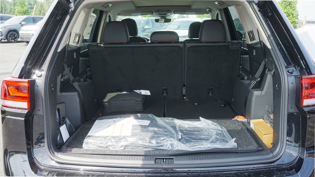 New 2025 Volkswagen Atlas Peak Edition SE image 6