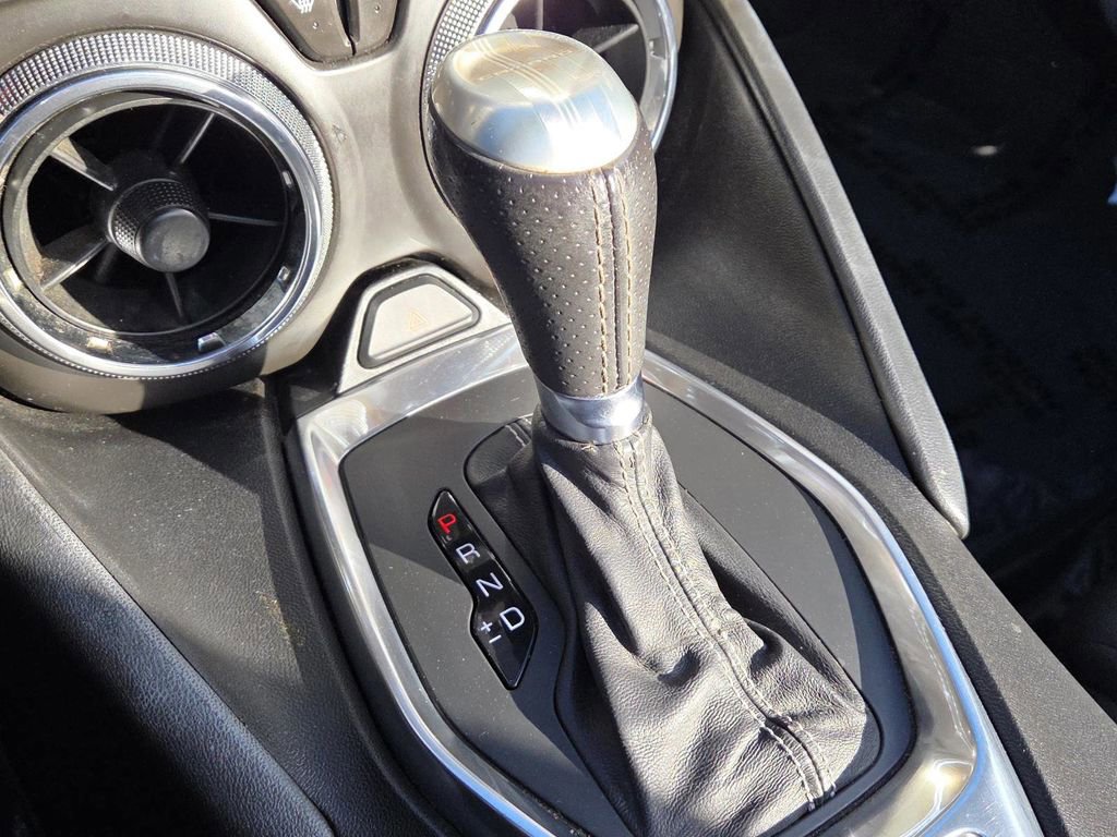 Used 2017 Chevrolet Camaro SS image 27
