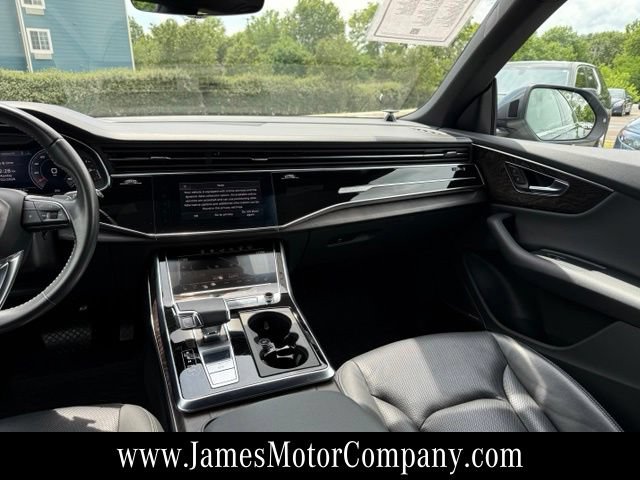 Used 2020 Audi Q8 Prestige w/ Prestige Package AWD/4WD image 15