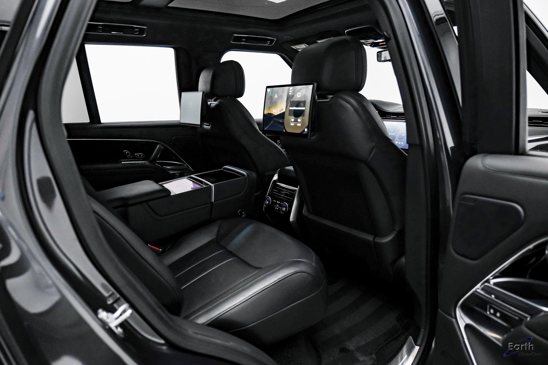 Used 2023 Land Rover Range Rover Autobiography image 71