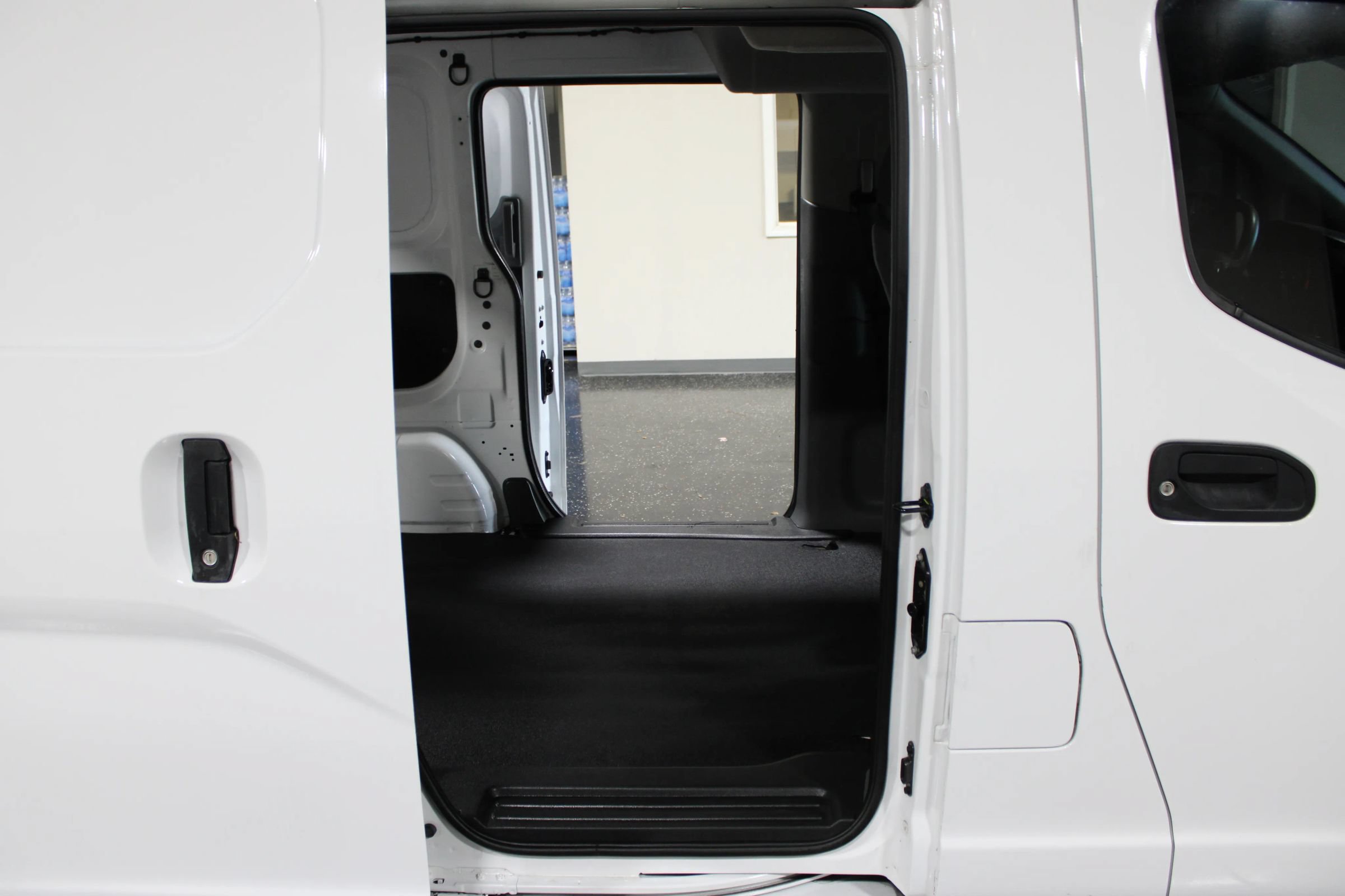 Used 2021 Nissan NV200 S FWD image 22