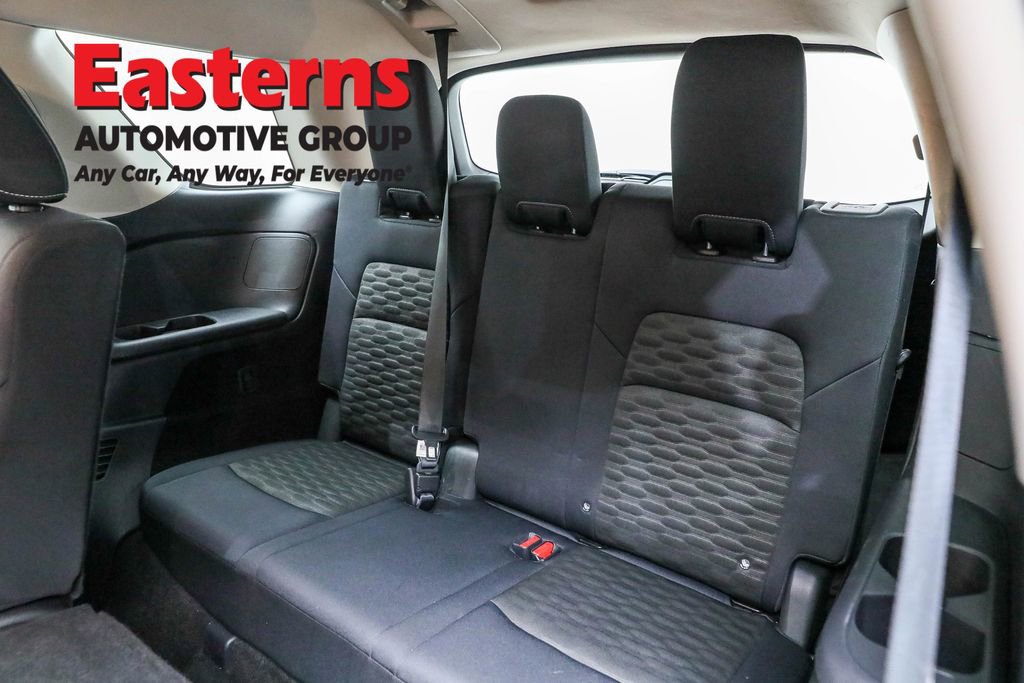 Used 2024 Nissan Pathfinder S image 25