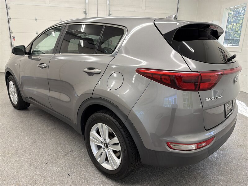Used 2018 Kia Sportage LX AWD/4WD image 7