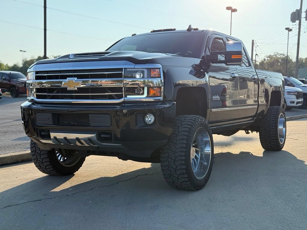 Used 2018 Chevrolet Silverado 2500 High Country w/ Duramax Plus Package AWD/4WD image 2