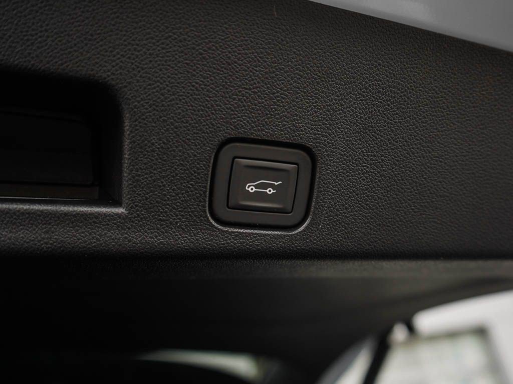 New 2026 Chevrolet Traverse LT w/ Midnight/Sport Edition image 9