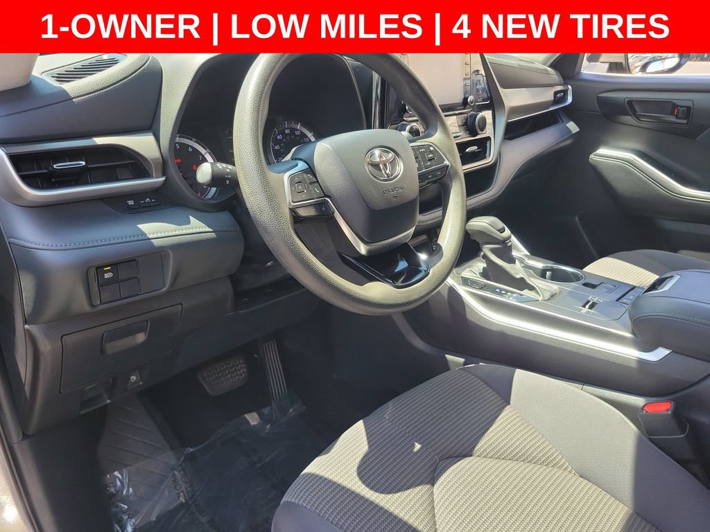Used 2021 Toyota Highlander L FWD image 20