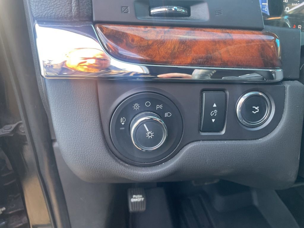 Used 2014 Lincoln MKS image 17